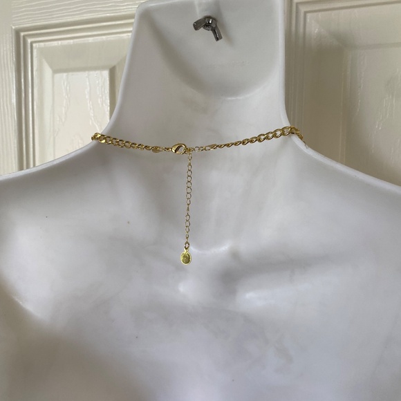 Mayamar Shell Necklace - Picture 2 of 7